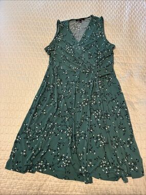 Sleeveless Green Floral Faux Wrap Dress Hail3y:23